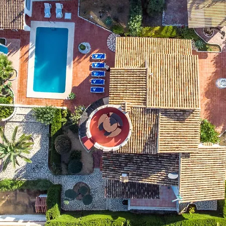 Guzman - Petra Villa *