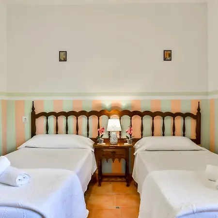 Guzman - Petra Villa *