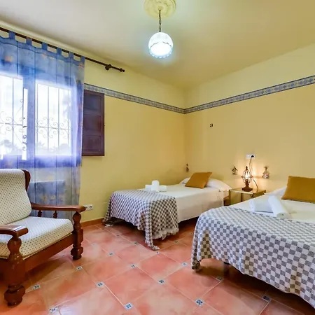 Guzman - Petra Villa *