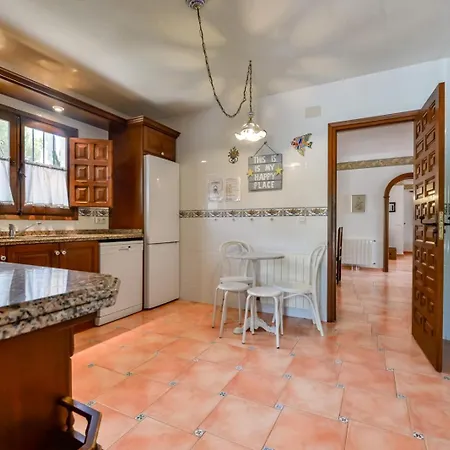 Willa Guzman - Petra *