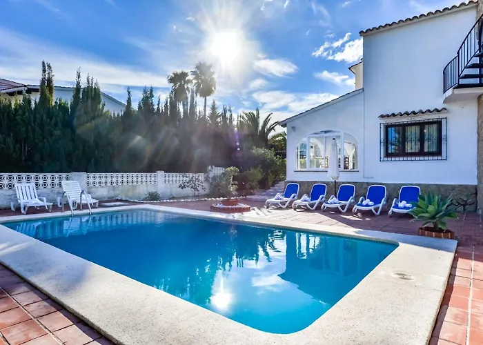 Guzman - Petra Willa Benissa