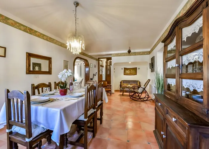 Willa Guzman - Petra Benissa