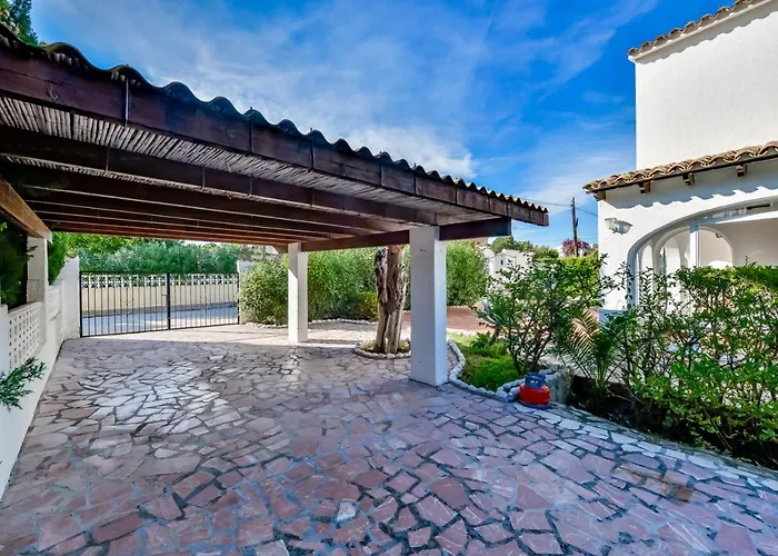 Willa Guzman - Petra Benissa