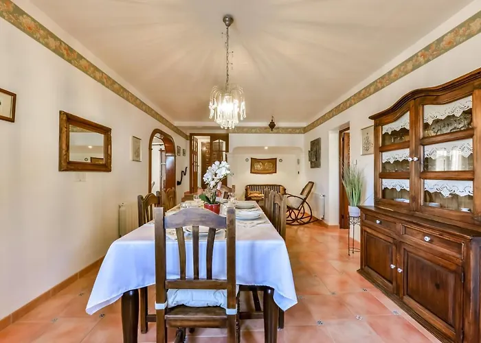 Willa Guzman - Petra Benissa