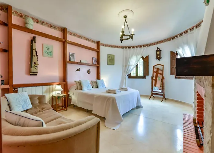 Guzman - Petra Willa Benissa