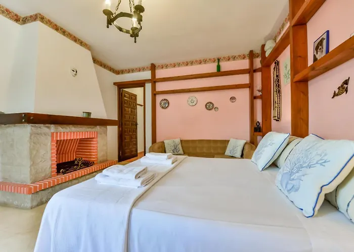 Willa Guzman - Petra *